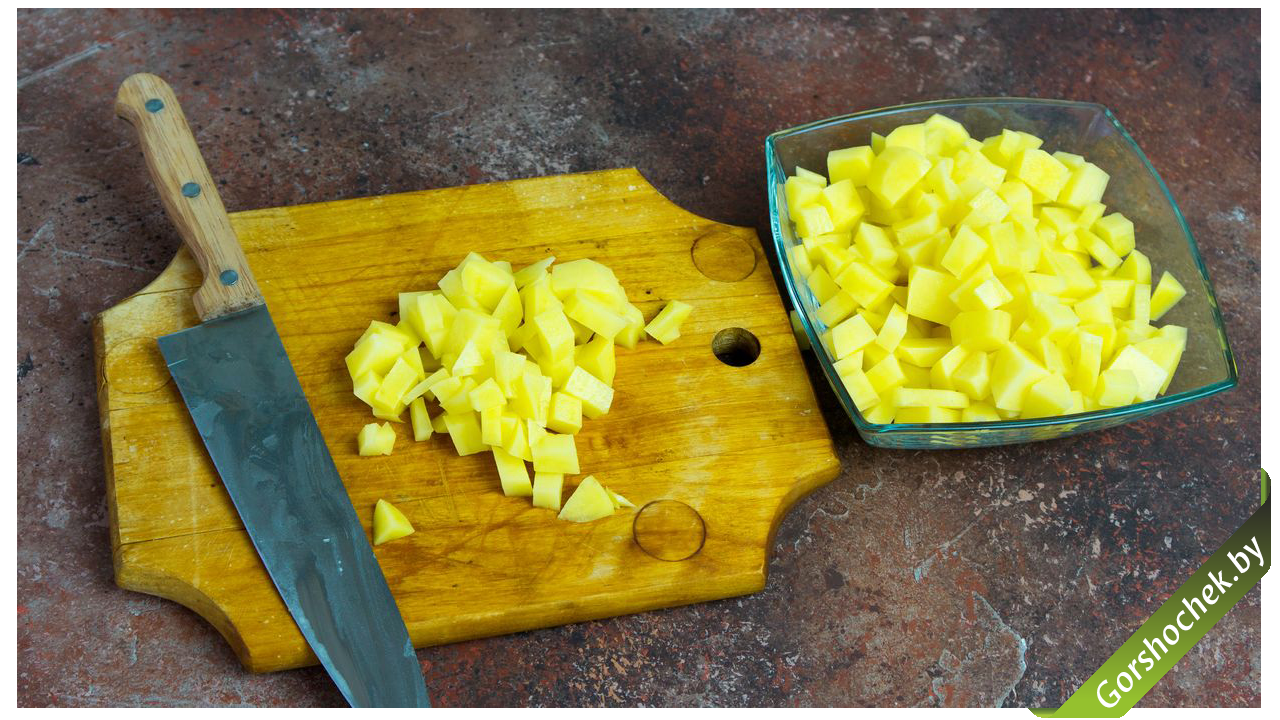Суп из домашней утки в мультиварке Картофель нарезать кубиками