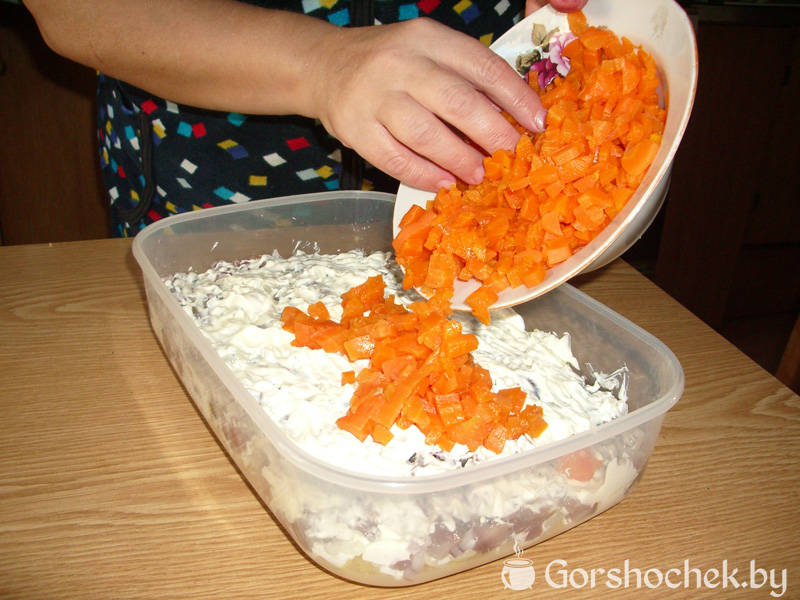 Салат «Селедка под шубой» морковка