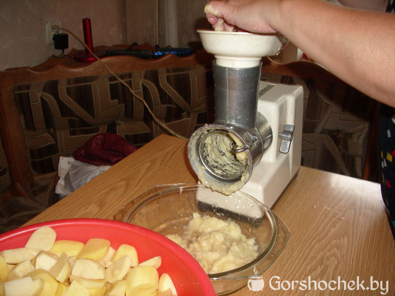 Драники картошку натереть на картофельной тёрке