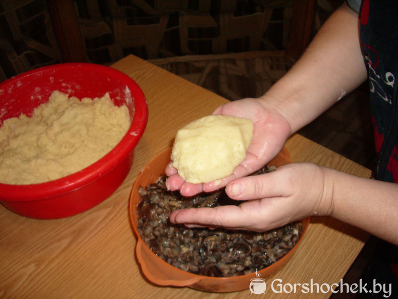 Картофельные пирожки с грибами «как пирожок»